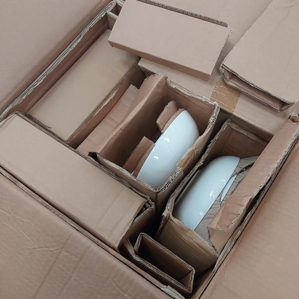 BOXED MERCURY ROW CRILLON PORCELAIN CHINA DINNERWARE SET - 24 PIECE 