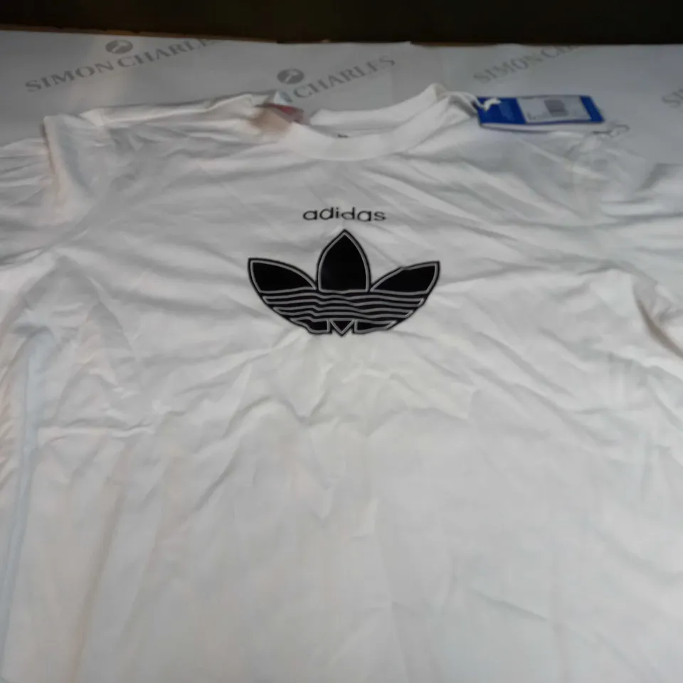 ADIDAS LOGO CREWNECK T-SHIRT IN WHITE - 13-14Y