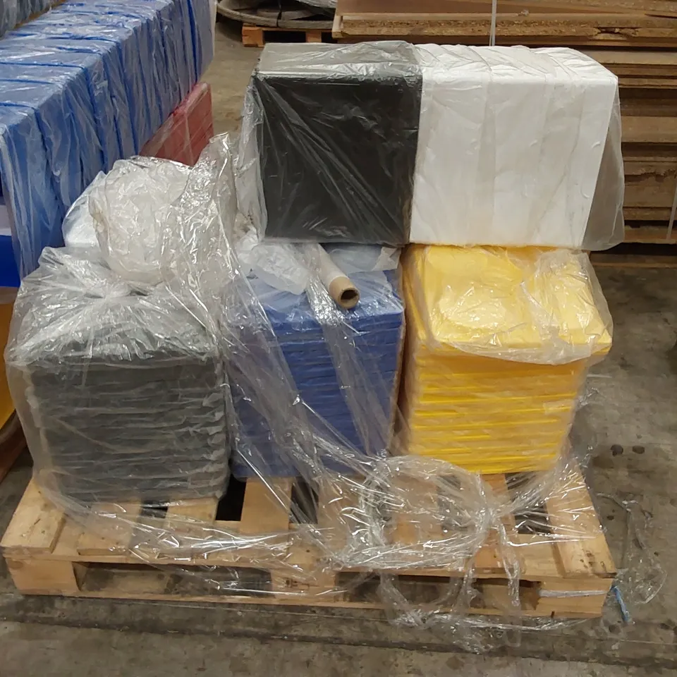 2 X PALLETS TO CONTAIN A LARGE QUANTITY OF PLASTIC STACKABLE STORAGE TUBS WITH LIDS IN 5 ASSORTED COLOURS INCLUDING; BLACK, BLUE, RED, WHITE AND YELLOW