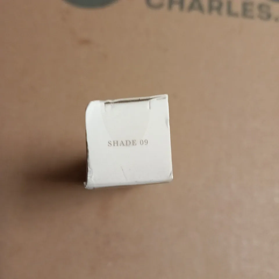 FYNE ARTBEAUTY FLAWLESS FINISH CONCEALER – SHADE 09 