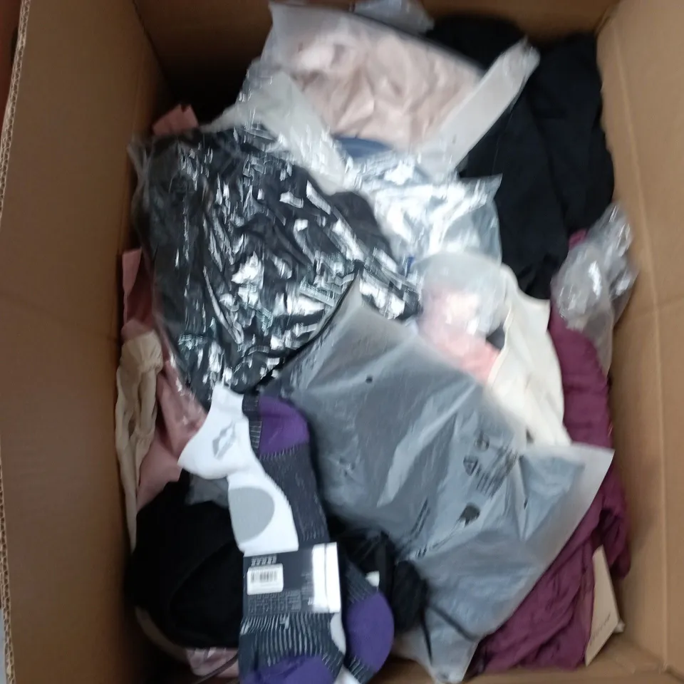 BOX OF APPROXIMATELY 25 ASSORTED CLOTHING ITEMS TO INCLUDE: CURVEWOW BUTTON BLOUSE 