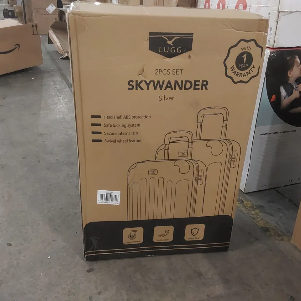 BOXED LUGG SKYWANDER SUITCASE