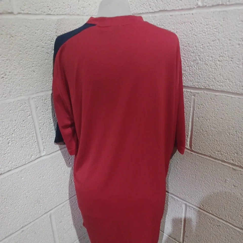 APPROXIMATELY 6 ASSORTED ERREA FOOTBALL TOPS IN VARIOUS SIZES