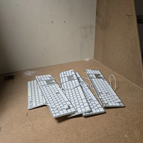 APPROXIMATELY 5 APPLE KEYBOARDS - MISSING KEYS 