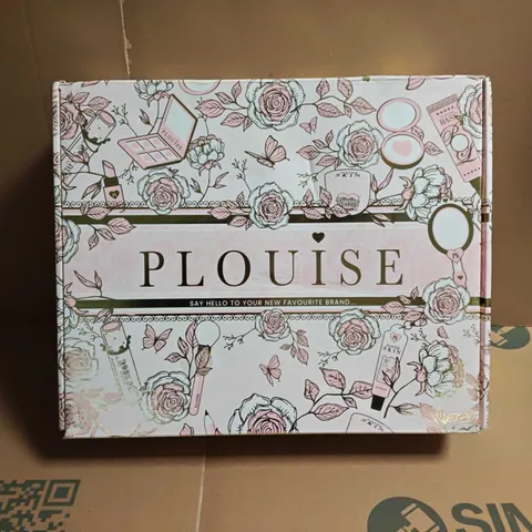 SEALED PLOUISE COSMETICS BOX SET