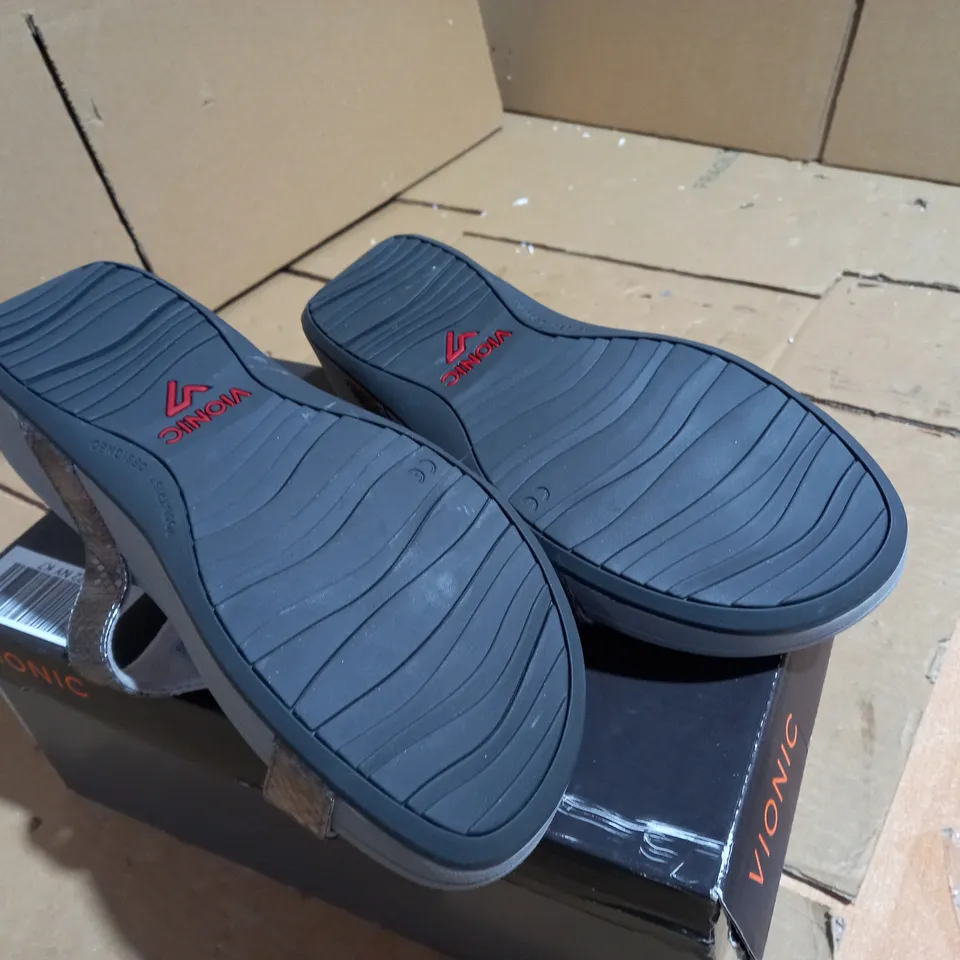 VIONIC ELLIE SANDAL SILVER/GREY SIZE 7