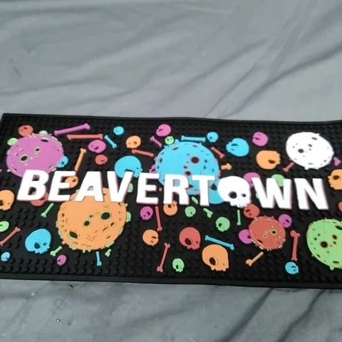 BEAVERTOWN RUBBER BAR RUNNER APPROXIMATELY 50 X 25CM 