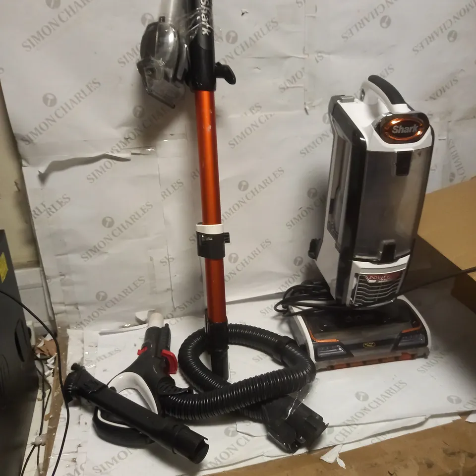SHARK CLASSIC ANTI HAIR WRAP UPRIGHT VACUUM NZ801UK