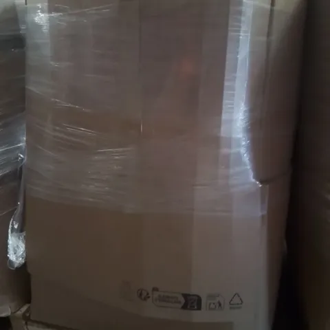 PALLET CONTAINING A LARGE QUANTITY OF HOSES