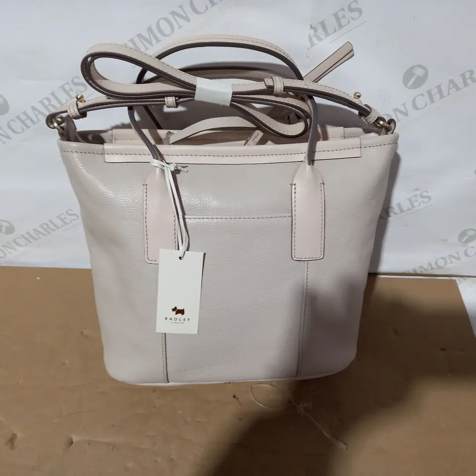 BOXED RADLEY LONDON BEIGE FAUX LEATH HANDBAG
