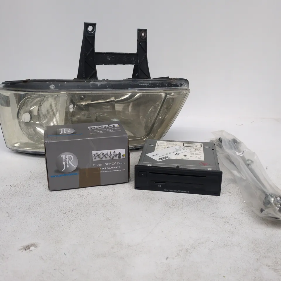 CAGE OF APPROXIMATELY 25 ASSORTED AUTO/RELATED ITEMS TO INCLUDE CV JOINTS, VOLKSWAGON INFOTAINMENT HEAD UNIT, AUTOMOTIVE LIGHTING ETC