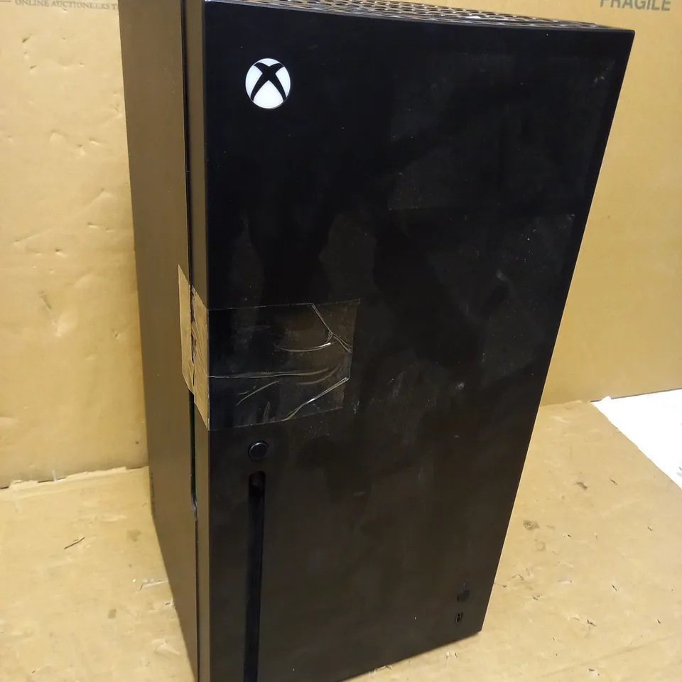 XBOX SERIES X REPLICA MINI FRIDGE THERMOELECTRIC COOLER 1.5:1
