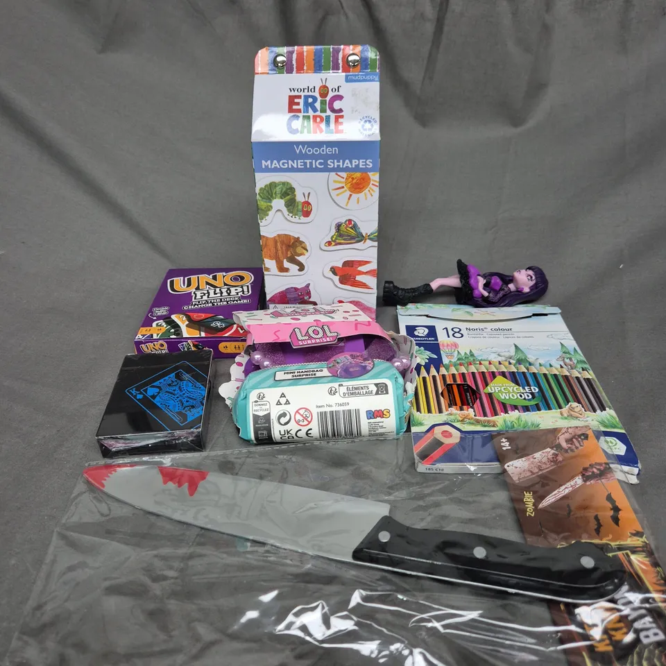 BOX OF APPRO 10 ASSORTED TOYS AND GAMES TO INCLUDE UNO FLIP, LOL AND PENCIL COLOURS