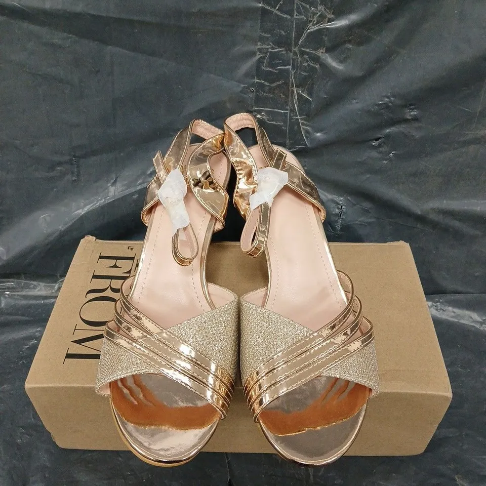 BOXED PAIR OF WHERE THEY FROM LOW HEEL SHOES IN ROSE GOLD - UK SIZE 6