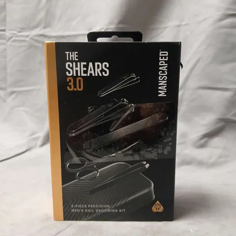 MANSCAPED THE SHEARS 3.0 – 5-PIECE PRECISION MEN'S NAIL GROOMING KIT (BOXED)