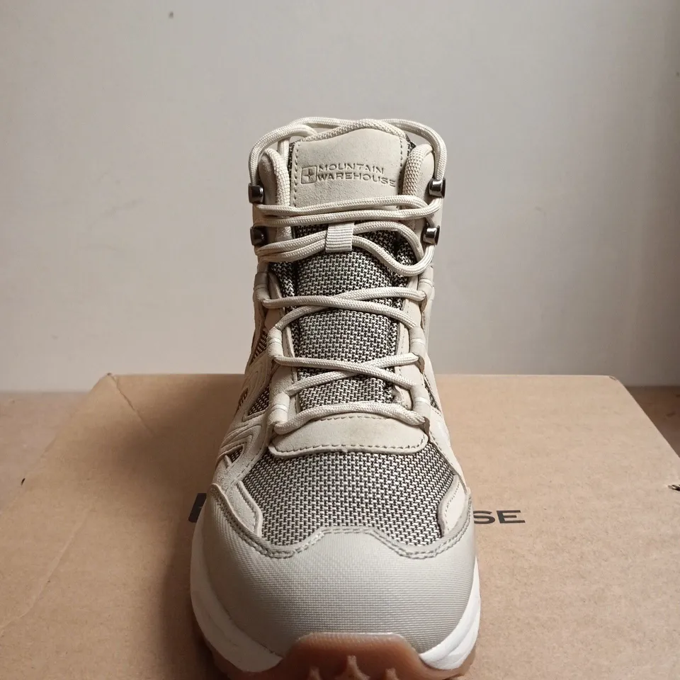 BOXED PAIR OF MOUNTAIN WAREHOUSE TRAIL BLAZER WMS WATERPROOF WALKING BOOT – BEIGE, UK6 (US8, EU39)