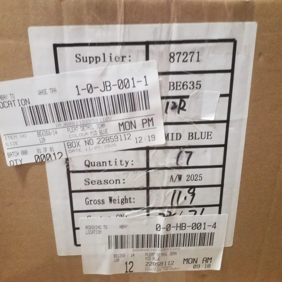 BOX CONTAINING APPROXIMATELY 12 BRAND NEW SIMPLY BE MID BLUE PLEAT DETAIL WIDE LEG JEANS - SIZE 12R