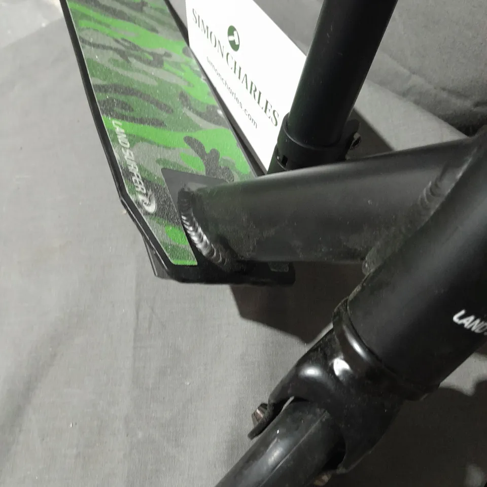 LAND SURFER STUNT SCOOTER