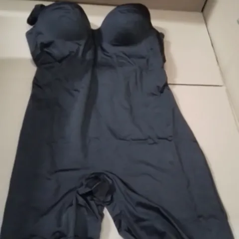 BOXED BRAND NEW APPROXIMATELY 3 MAGISCULPT BLACK BODYSUIT SIZE 38E