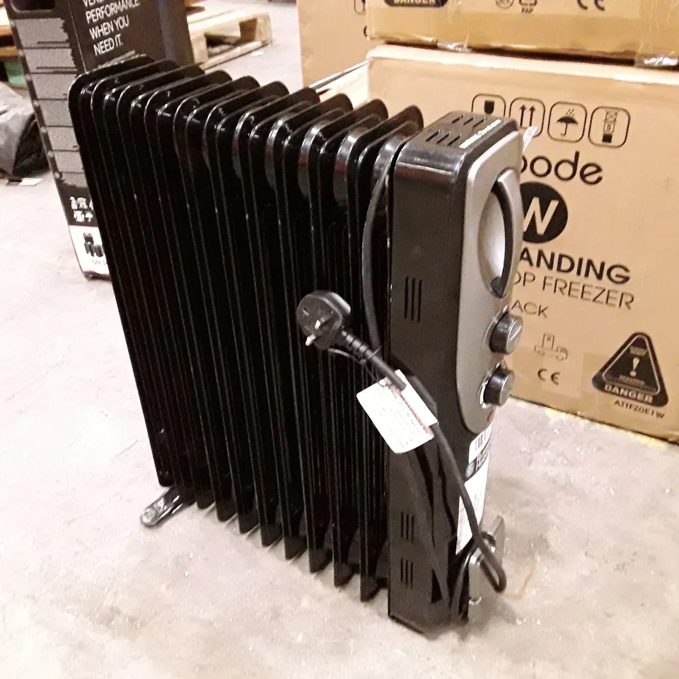 RUSSELL HOBBS RHOFR1106B 2.5KW 11-FIN OIL FILLED RADIATOR IN BLACK