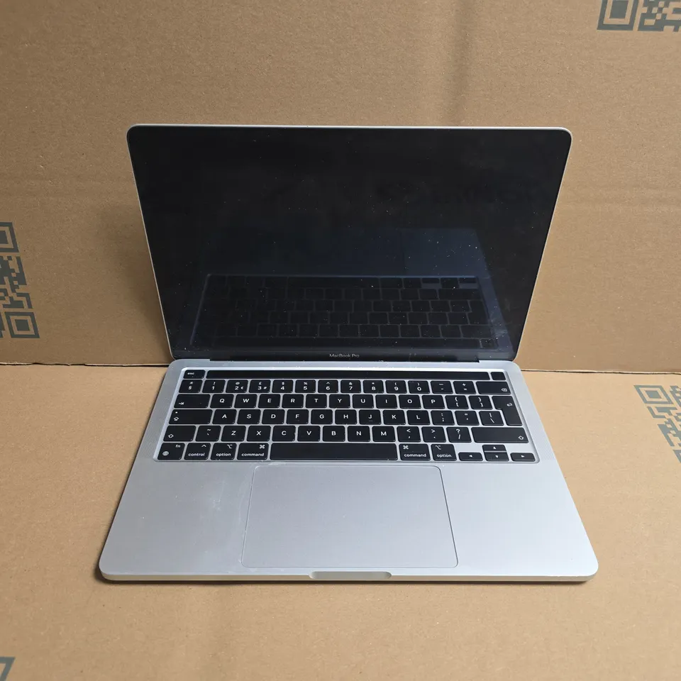APPLE MACBOOK PRO (A2338)