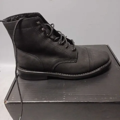 BOXED PAIR OF THURSDAY BOOT COMPANY BLACK LACE BOOTS - US 8