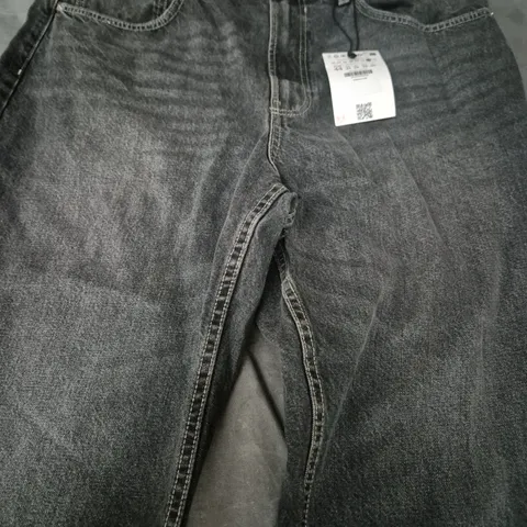 BERSHKA BAGGY JEANS IN GREY SIZE EU 44