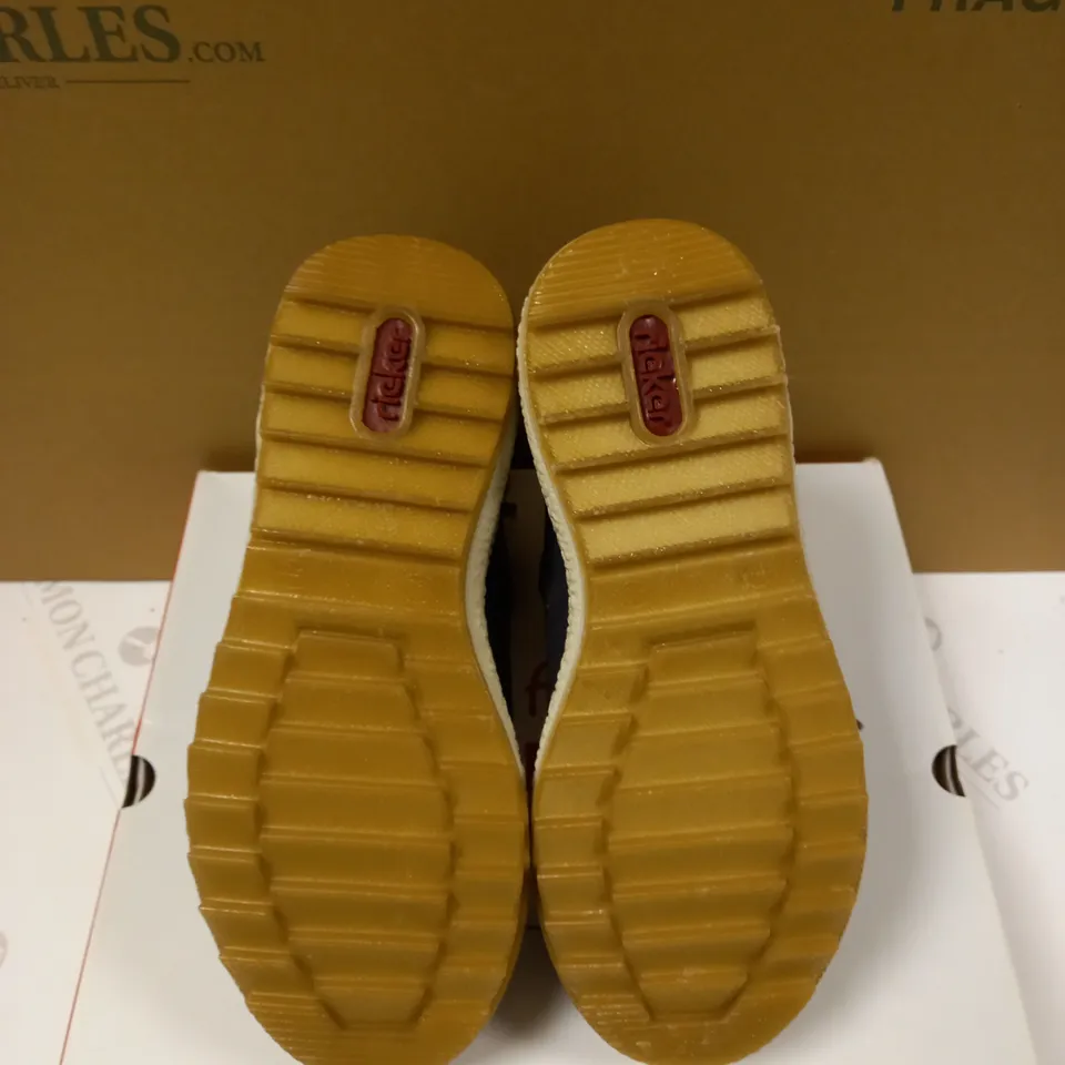 RIEKER LACE BOOT NAVY - SIZE 6.5