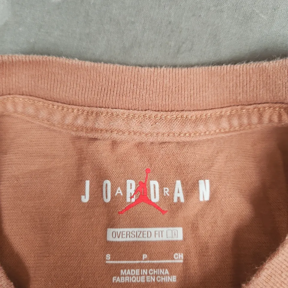 JORDAN T-SHIRT – OVERSIZED FIT, PINK (UK SMALL, S)