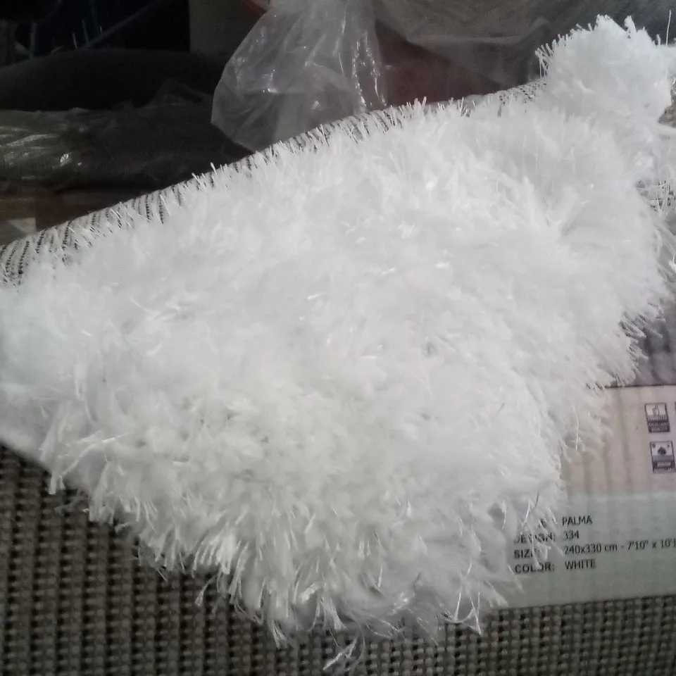 WHITE PALMA RUG 7,10" * 10'10"