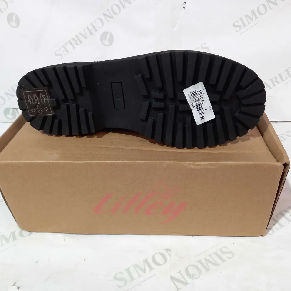 BOXED PAIR OF LILLEY JODIE ANKLE BOOTS IN BLACK W. GLITTER EFFECT & HEART DESIGN UK SIZE 4