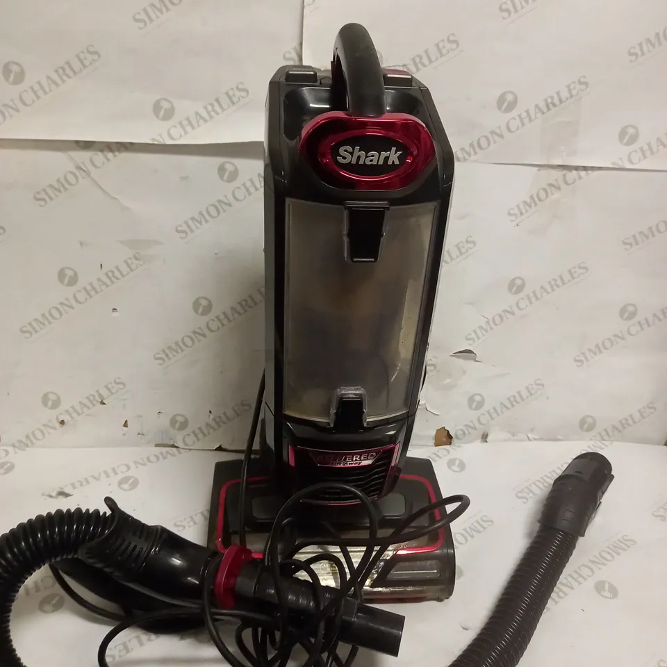 SHARK UPRIGHT VACUUM CLEANER 