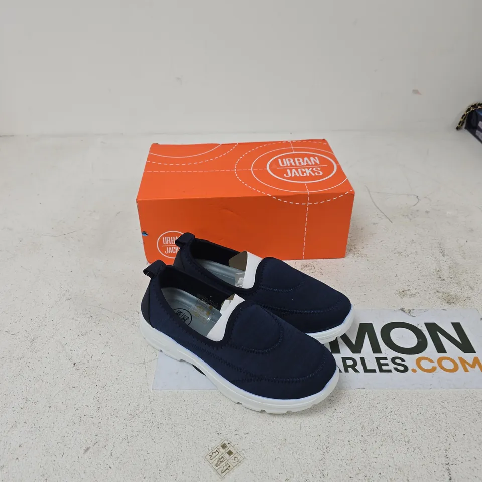 UK 4 URBAN JACKS GEORGIA NAVY SLIP-ON SHOES