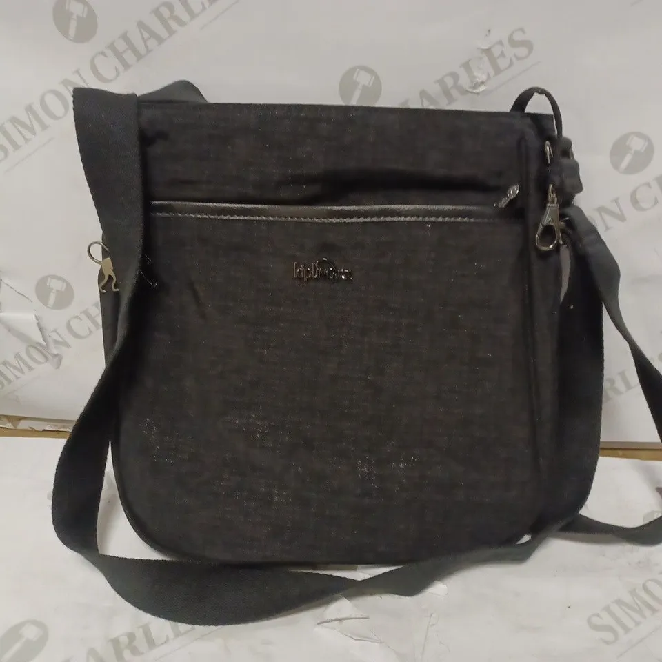KIPLING MEDIUM MESSENGER BAG IN BLACK