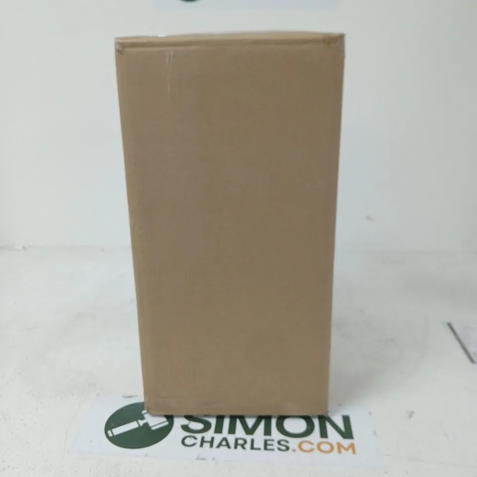 GREEN DESK LAMP WITH BRASS FITTINGS – BOXED