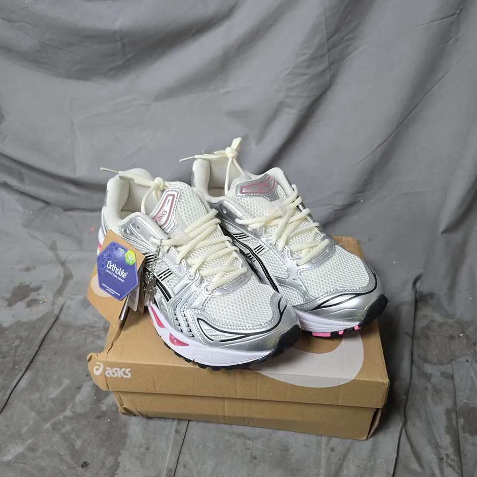 ASICS SILVER/WHITE/PINK TRAINERS BOXED UK 9