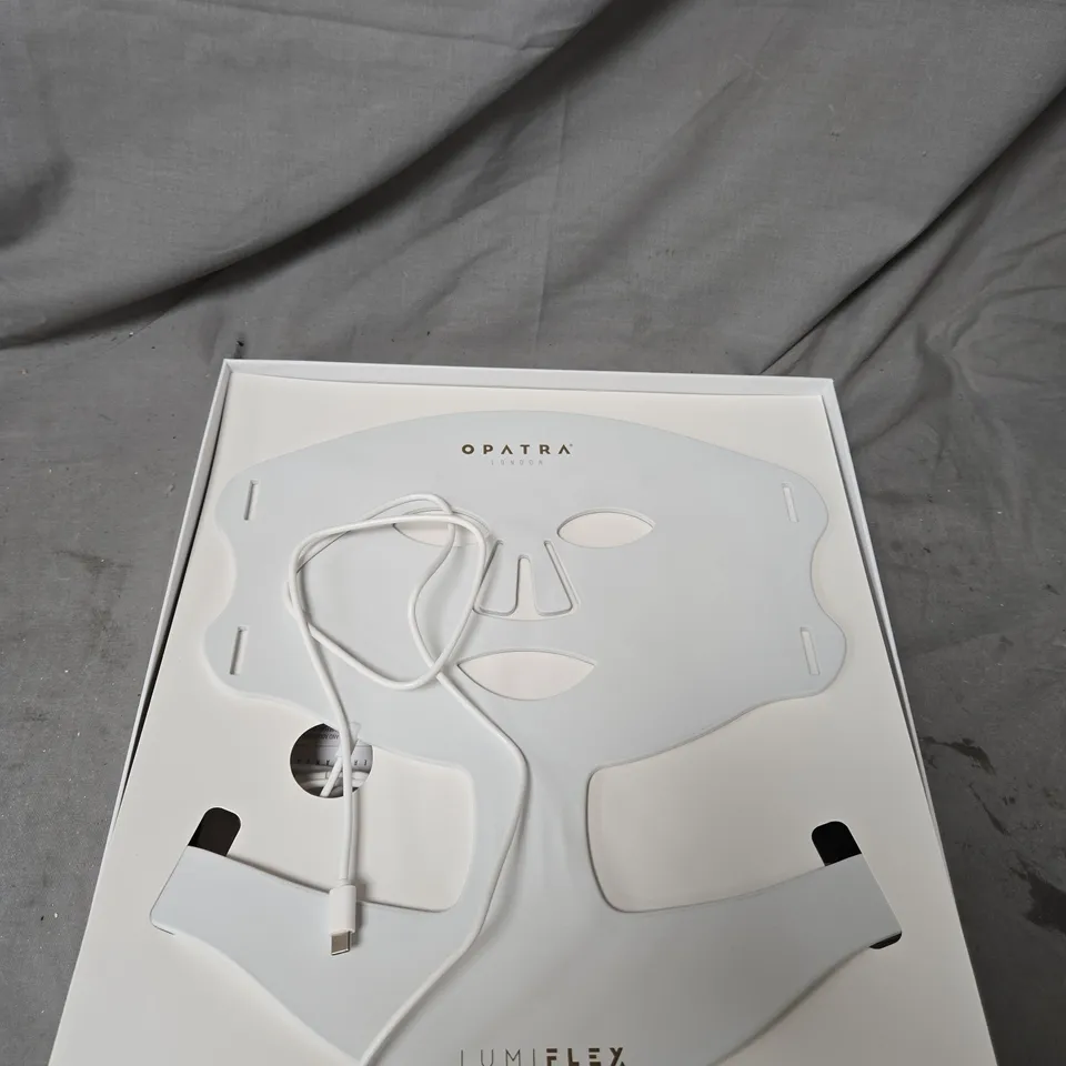 OPATRA LUMIFLEX LED LIGHT THERAPY MASK – WHITE 