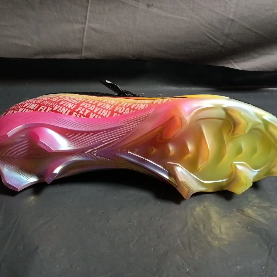 PAIR OF NIKE MERCURIAL FOOTBALL BOOTS – SIZE UNSPECIFIED