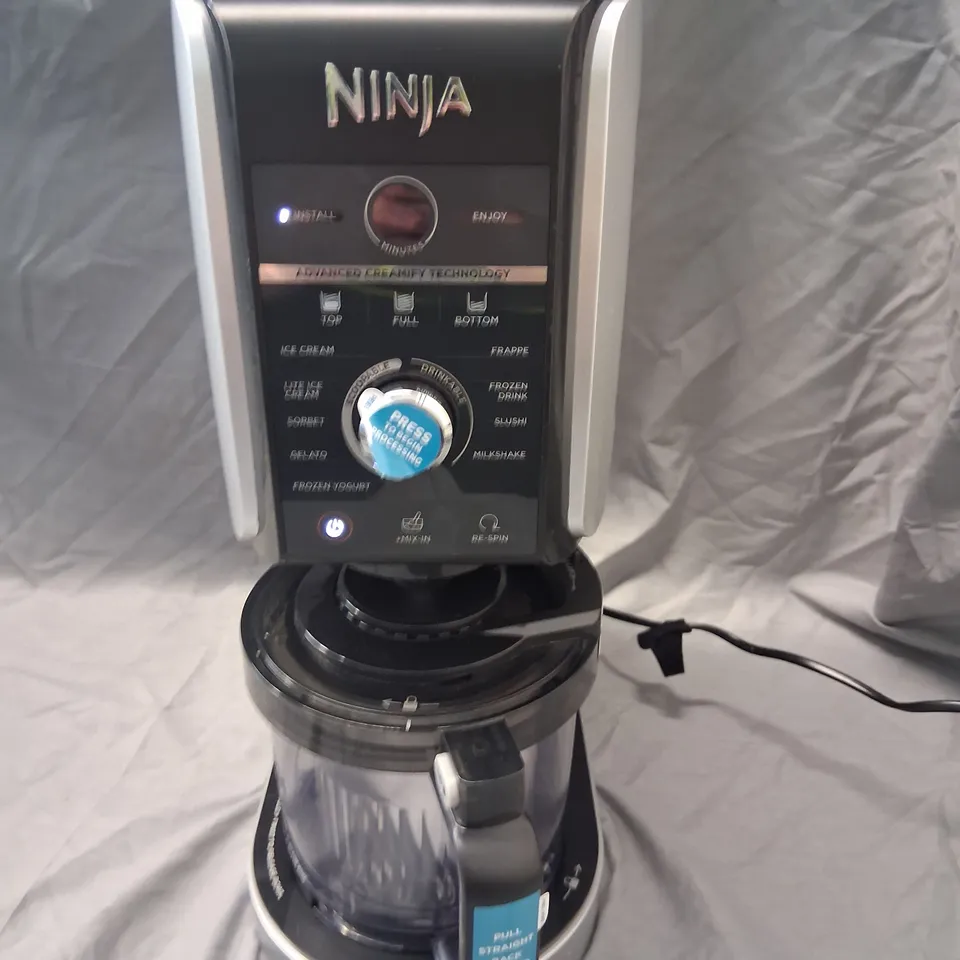 BOXED NINJA CREAMI DELUXE 10 IN 1 ICE CREAM AND FROZEN DRINK MAKER NC501UK