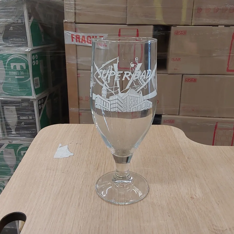 PALLET OF APPROXIMATELY 1044 BRAND NEW BOXED BIER CO 'SUPER DAD' 380ML BEER GLASSES 
