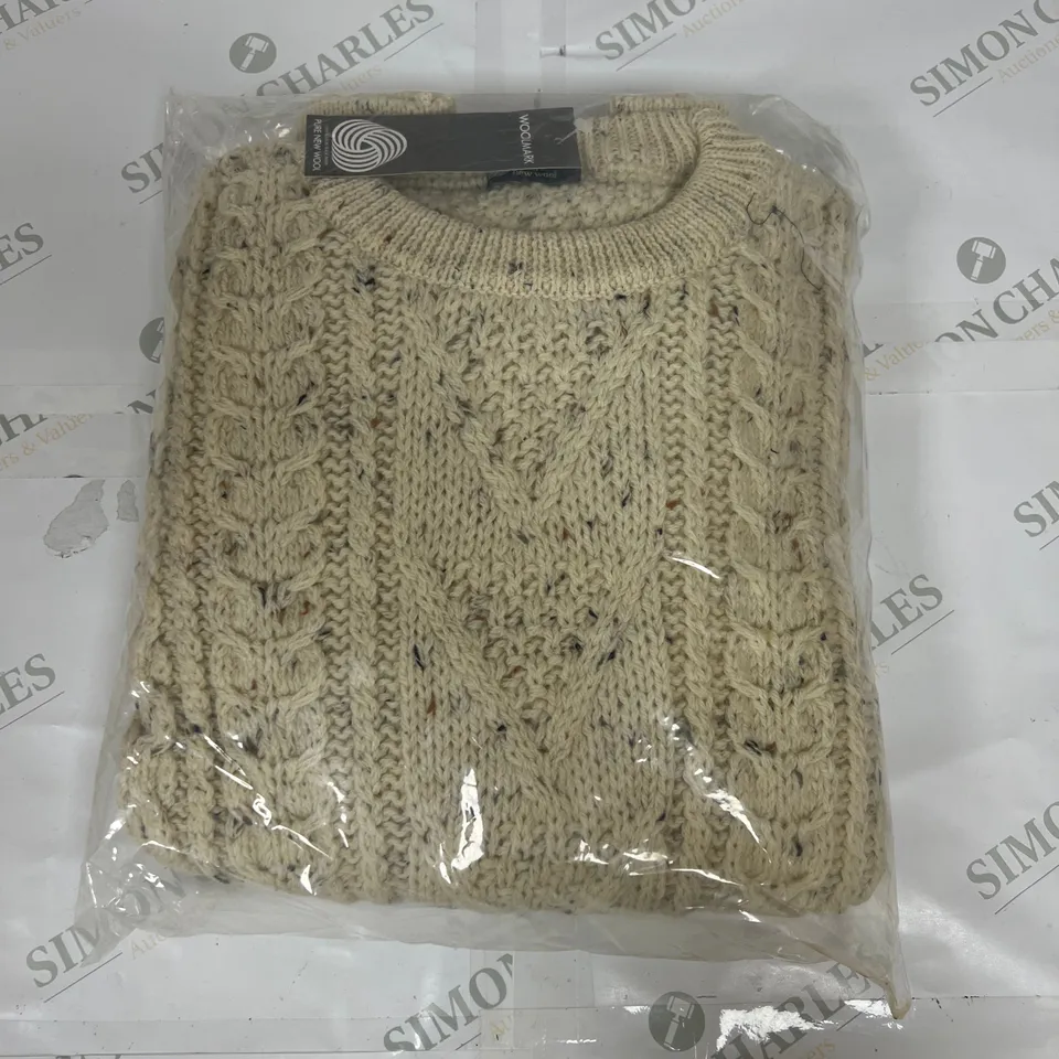 10 AS NEW BAGGED PURE WOOL ROUND NECK CABLE KNIT SWEATSHIRTS IN BEIGE SIZE L