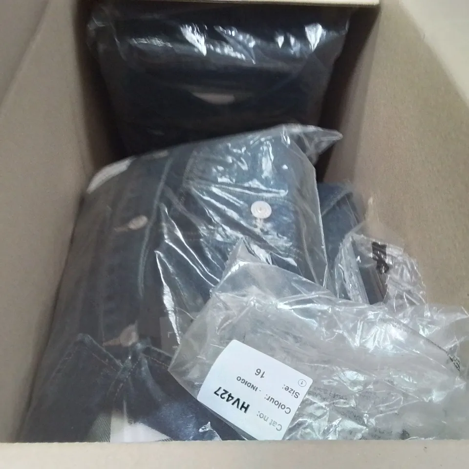 BOXED BRAND NEW APPROXIMATELY 6 JD WILLIAMS DENIM JUMPSUIT INDIGO SIZE 16