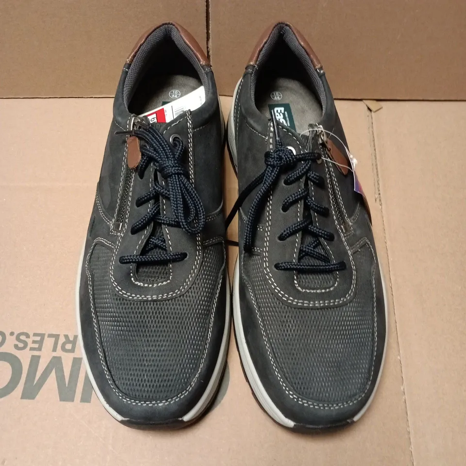 UNBOXED PAIR OF EASY FIT JOEL SHOES IN GREY - SIZE 10