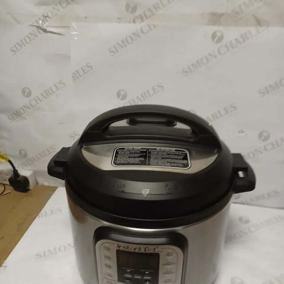 INSTANT POT DUO SMART PRESSURE COOKER