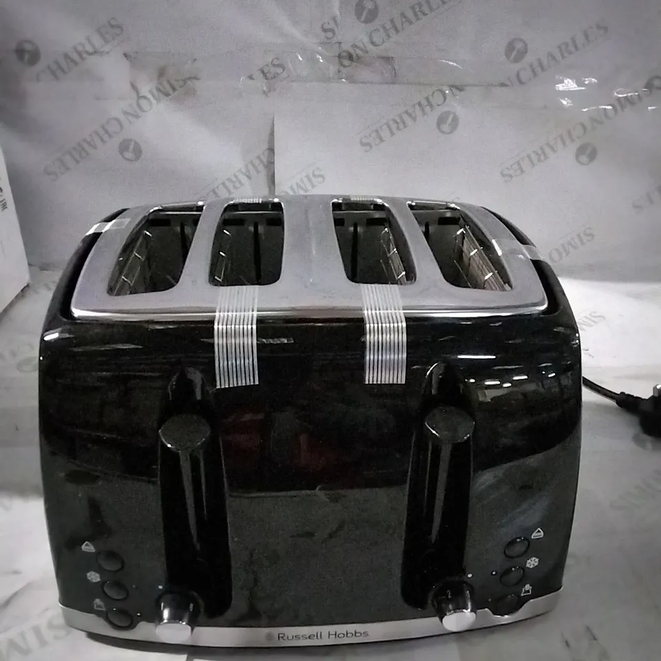 BOXED RUSSELL HOBBS HONEYCOMB KETTLE