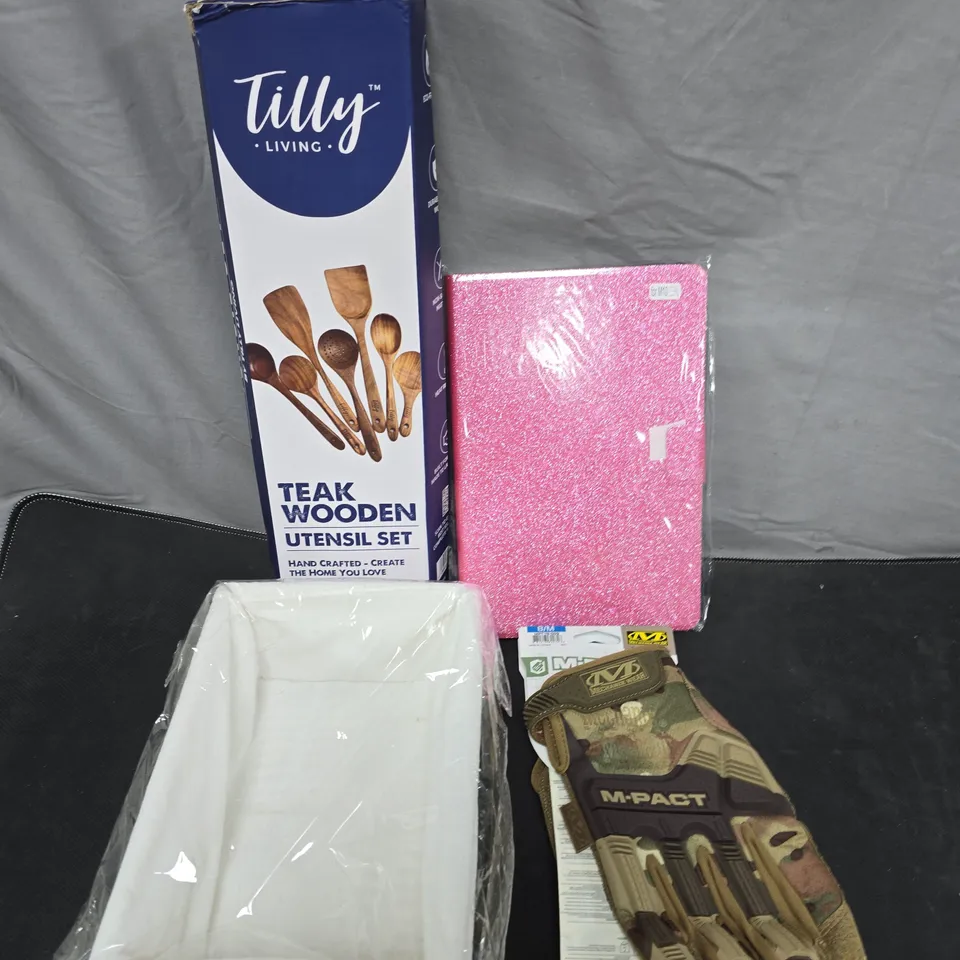 BOX OF APPROXIMATELY 15 ASSORTED HOUSEHOLD ITEMS TO INCLUDE TEAK WOODEN UTENSIL SET, PINK GLITTER TABLET CASE AND GLOVES