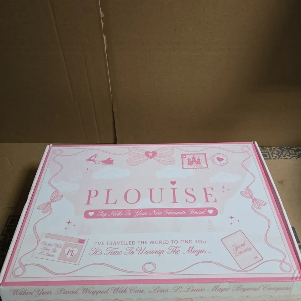 PLOUISE BEAUTY BOX TO INCLUDE STRETCHY BODY SCRUB, WINTER APPLE EXTRACT MICELLAR WATER AND GLITTER SETTING SPRAY