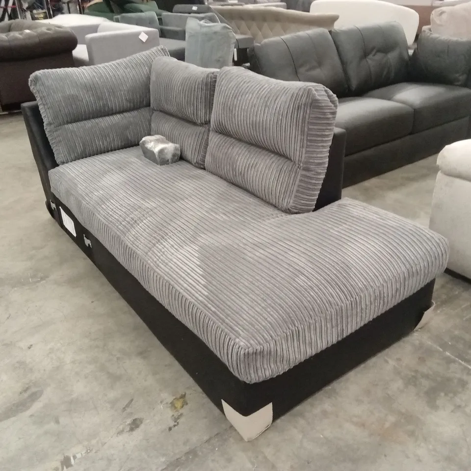 5 x ASSORTED DESIGNER SOFA PARTS