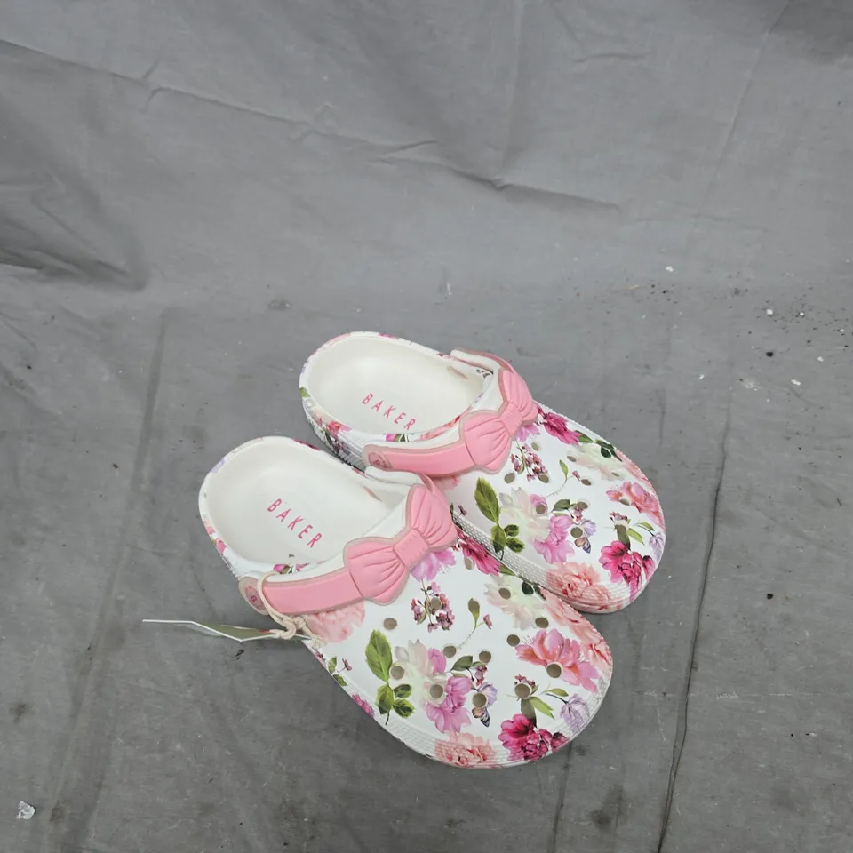 TED BAKER FLORAL SLIP-ON KIDS SHOES – UK4 (EU37)