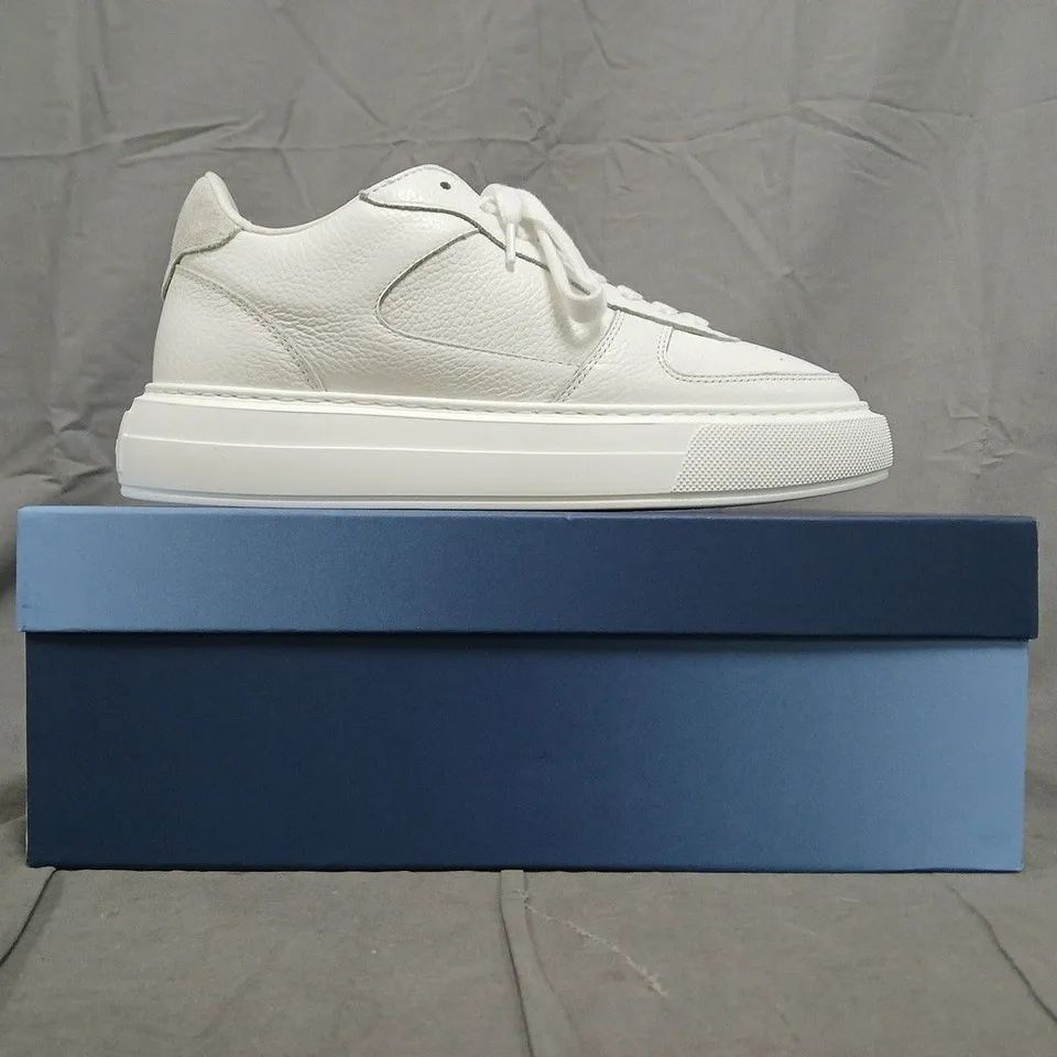 BOXED PAIR OF CLEENS COURT TRAINERS IN WHITE TUMBLED LEATHER SIZE UK 7.5